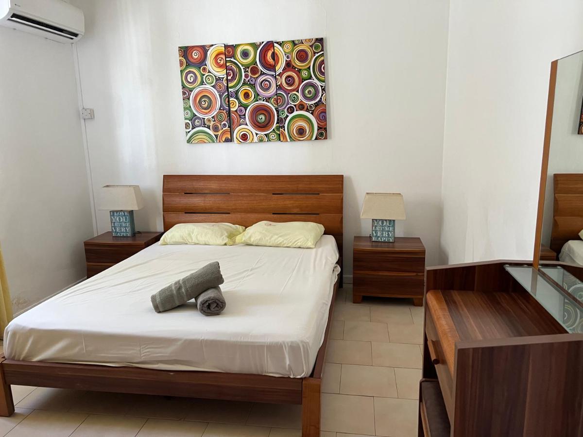 Oceanpride Complex Apartment Flic en Flac Bagian luar foto